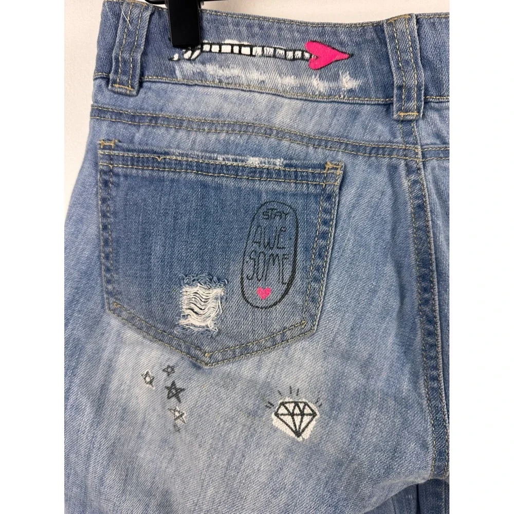 Naughty Blue Denim Shorts Medium Distressed Graphic Light Wash‎ Juniors